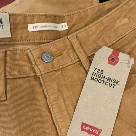 Levi’s High Rise Bootcut Corduroys - Picture 4 of 5